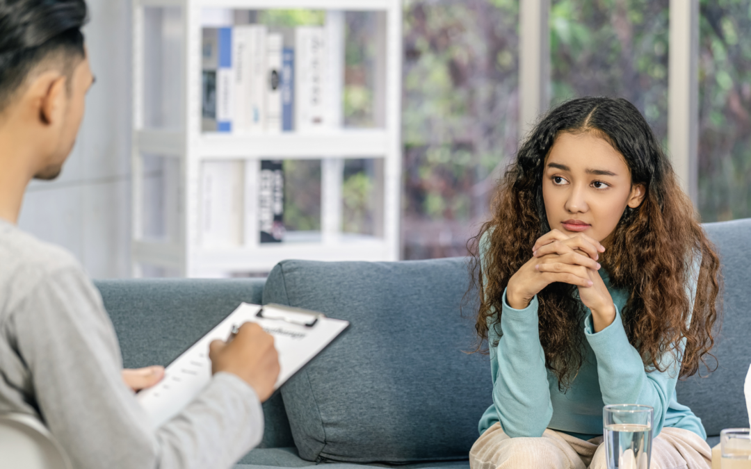 Life Coaching Vs Therapy: How do you know which one to choose?